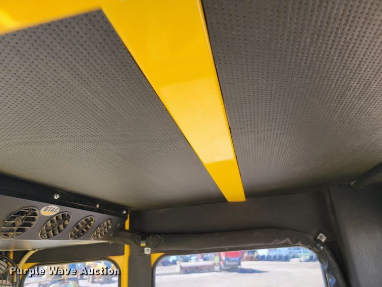 image for item LO9070 2016 Superior Broom DT80K  broom