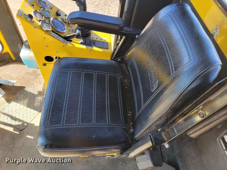 image for item LO9070 2016 Superior Broom DT80K  broom