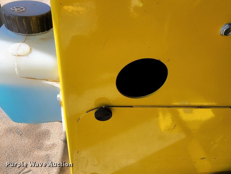 image for item LO9070 2016 Superior Broom DT80K  broom