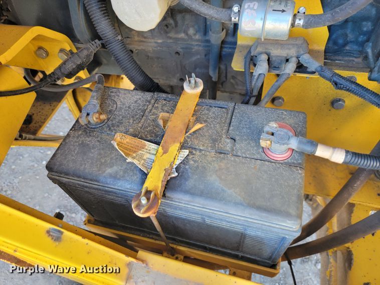 image for item LO9070 2016 Superior Broom DT80K  broom