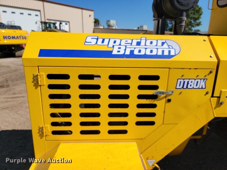 image for item LO9070 2016 Superior Broom DT80K  broom