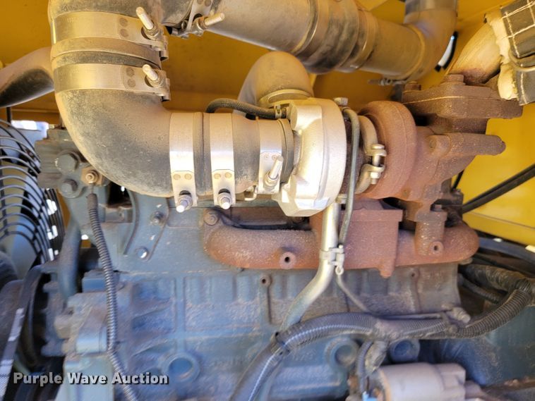 image for item LO9070 2016 Superior Broom DT80K  broom