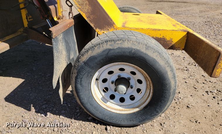 image for item LO9070 2016 Superior Broom DT80K  broom