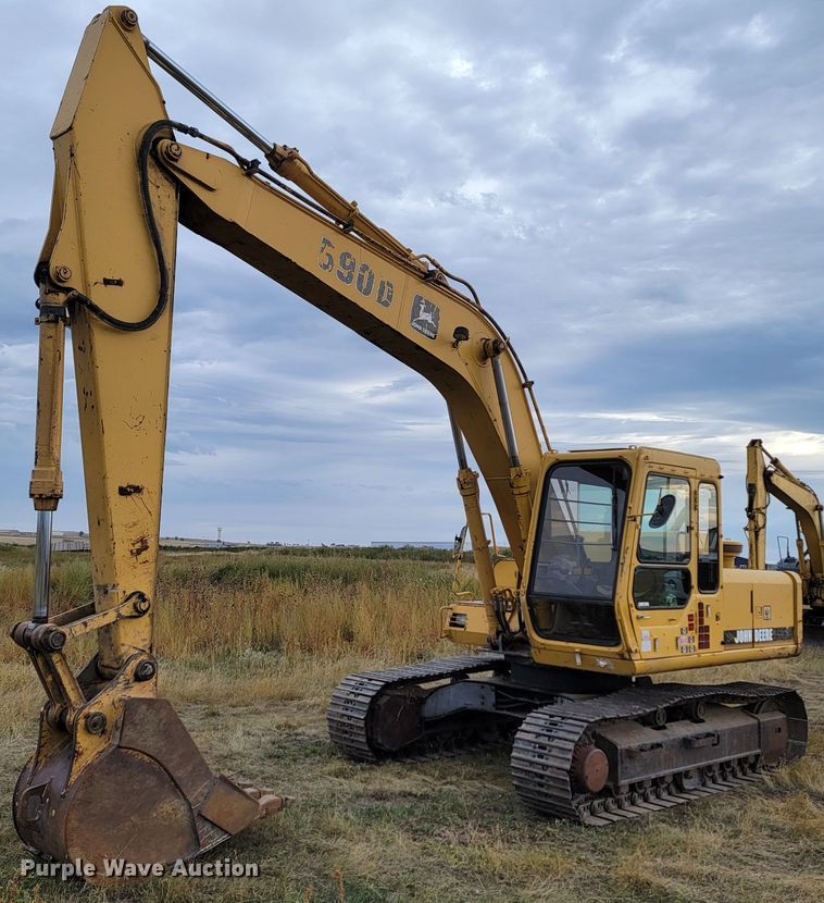 image for item LO9085 1994 John Deere 590D  excavator