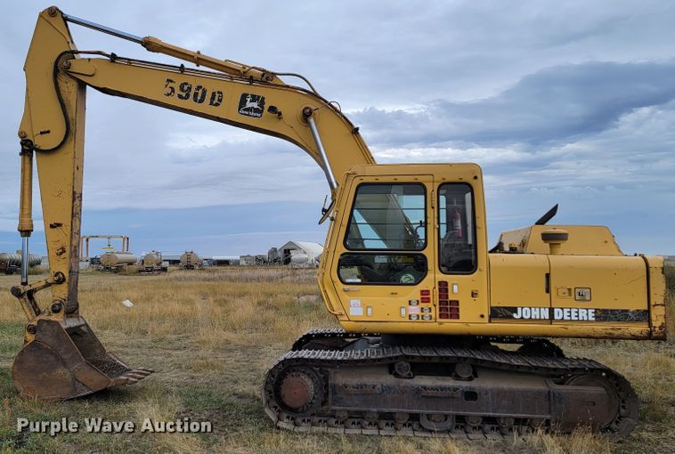 image for item LO9085 1994 John Deere 590D  excavator