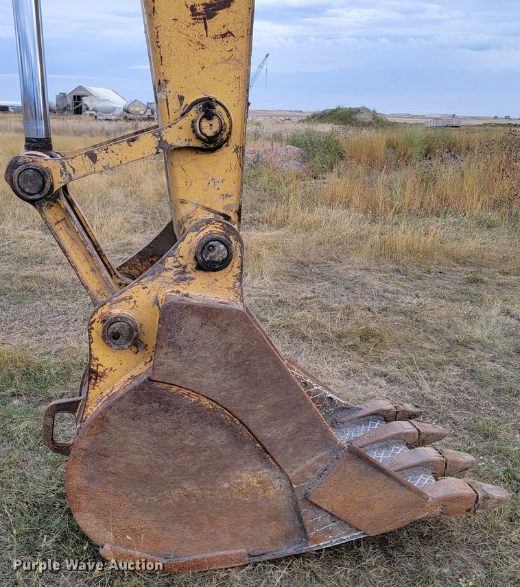 image for item LO9085 1994 John Deere 590D  excavator