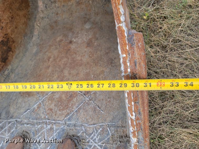 image for item LO9085 1994 John Deere 590D  excavator