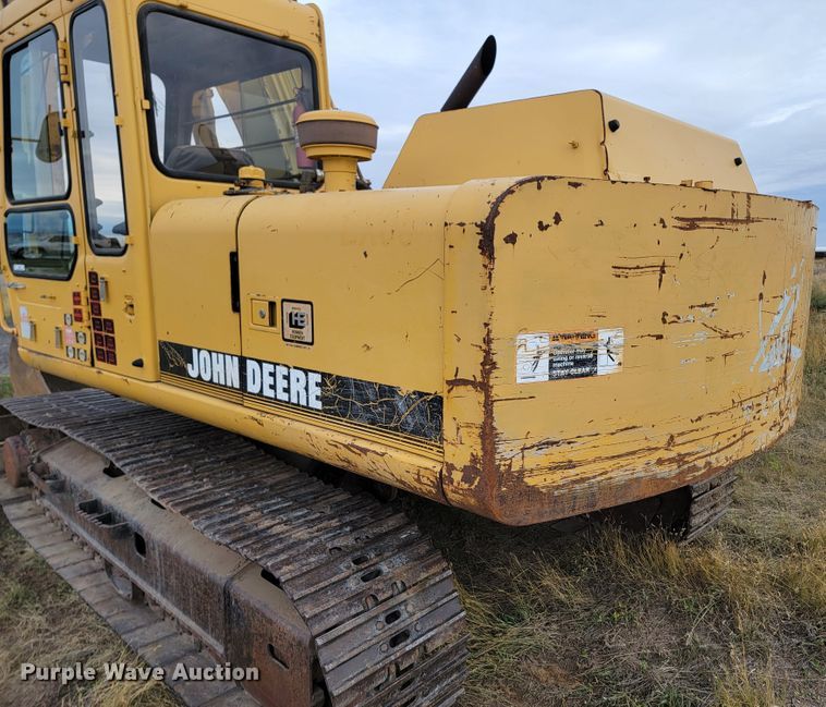 image for item LO9085 1994 John Deere 590D  excavator