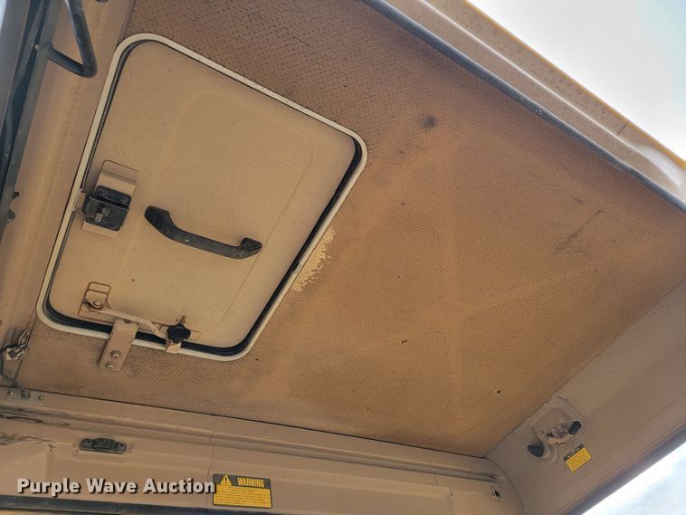 image for item LO9085 1994 John Deere 590D  excavator