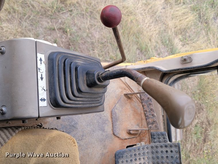 image for item LO9085 1994 John Deere 590D  excavator