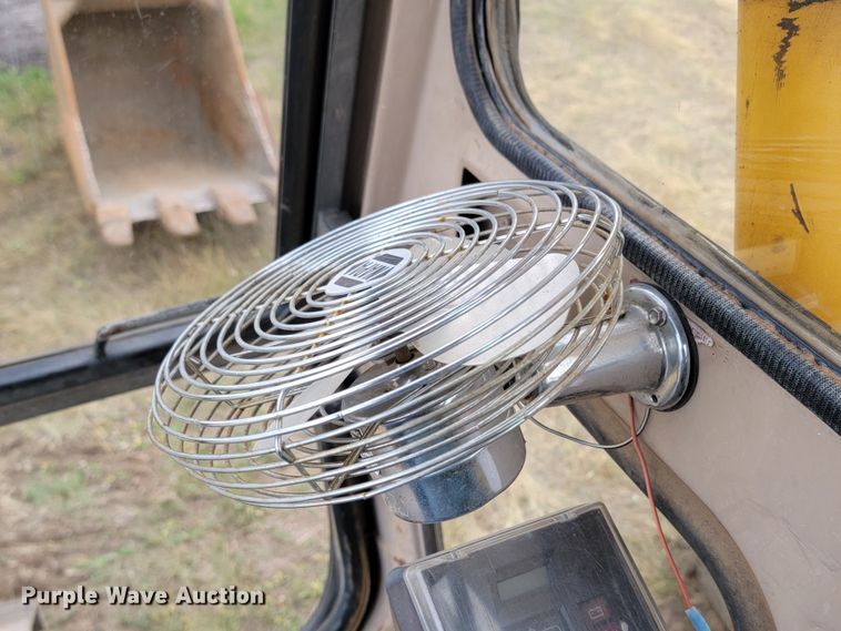 image for item LO9085 1994 John Deere 590D  excavator