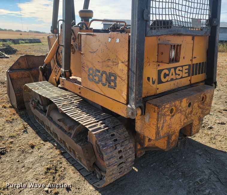 image for item LO9097 Case 850B  track loader