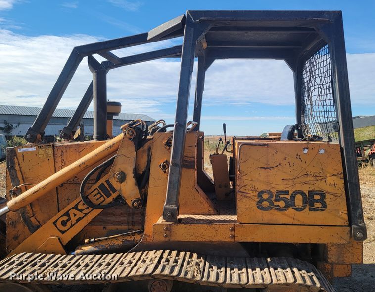 image for item LO9097 Case 850B  track loader
