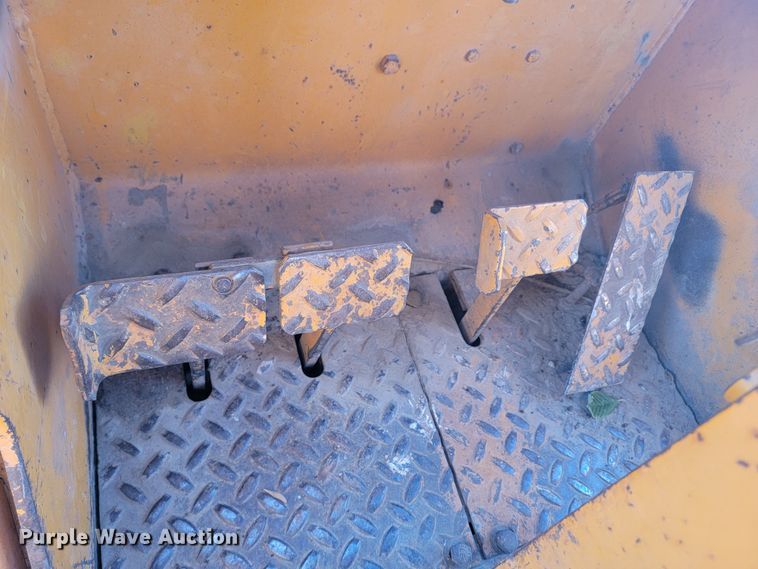 image for item LO9097 Case 850B  track loader