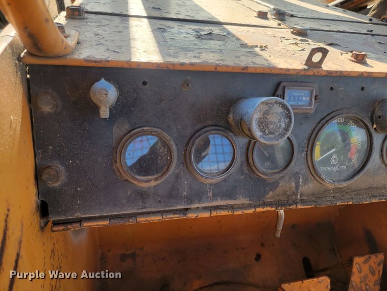 image for item LO9097 Case 850B  track loader