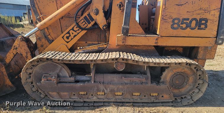 image for item LO9097 Case 850B  track loader