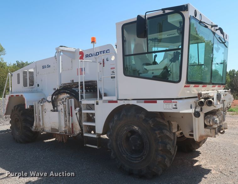 image for item LP9036 2019 Roadtec SX-5E  reclaimer