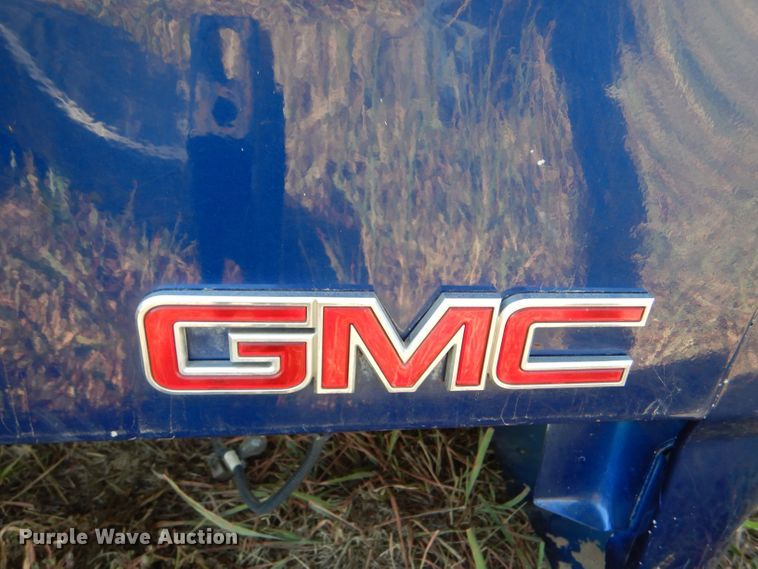 image for item LU9582 (2) GMC Sierra pickup beds
