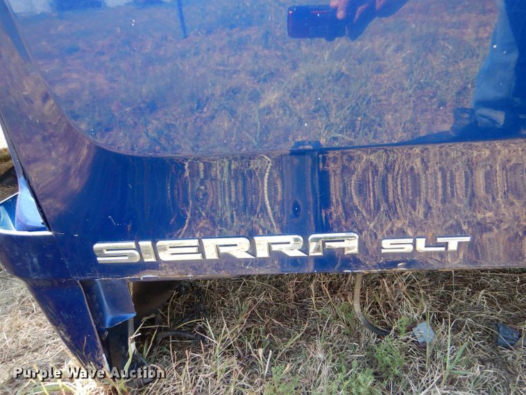 image for item LU9582 (2) GMC Sierra pickup beds