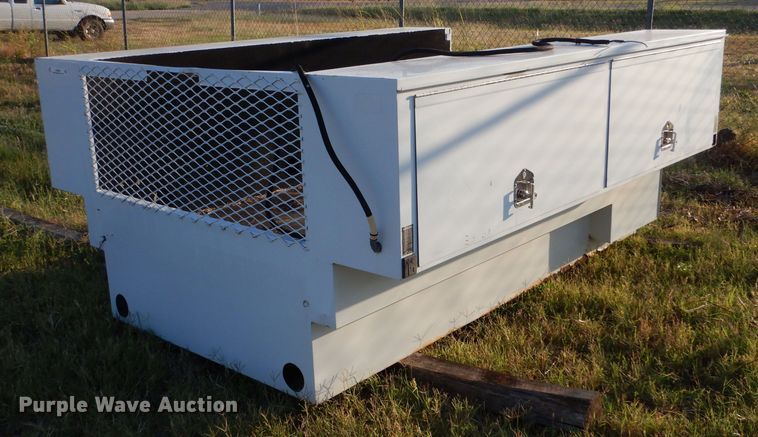 image for item LU9585 Utility bed