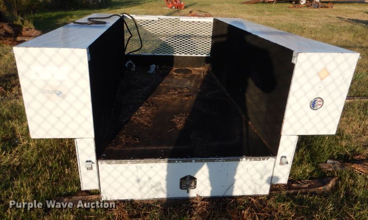 image for item LU9585 Utility bed