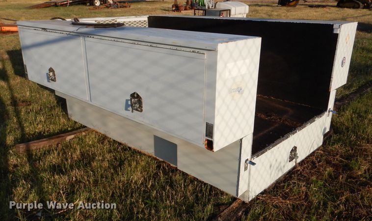 image for item LU9585 Utility bed