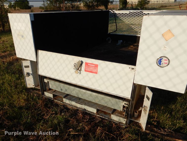 image for item LU9585 Utility bed