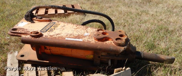 image for item LU9586 Stanley MB-875  breaker