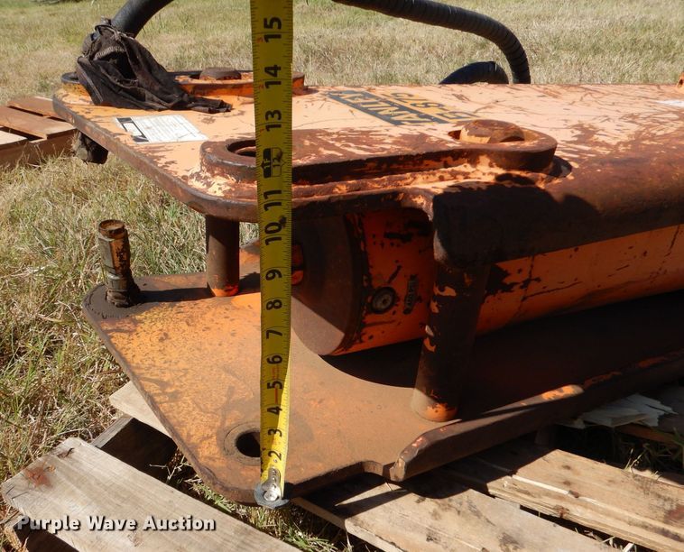 image for item LU9586 Stanley MB-875  breaker