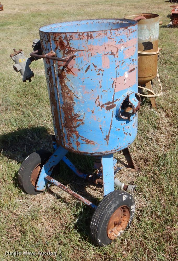 image for item LU9588 (2) Clemco abrasive blast machines