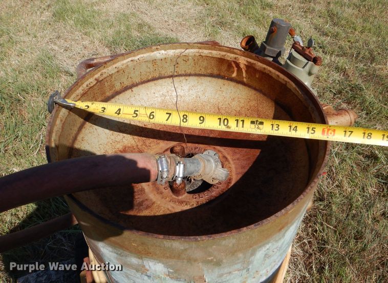 image for item LU9588 (2) Clemco abrasive blast machines