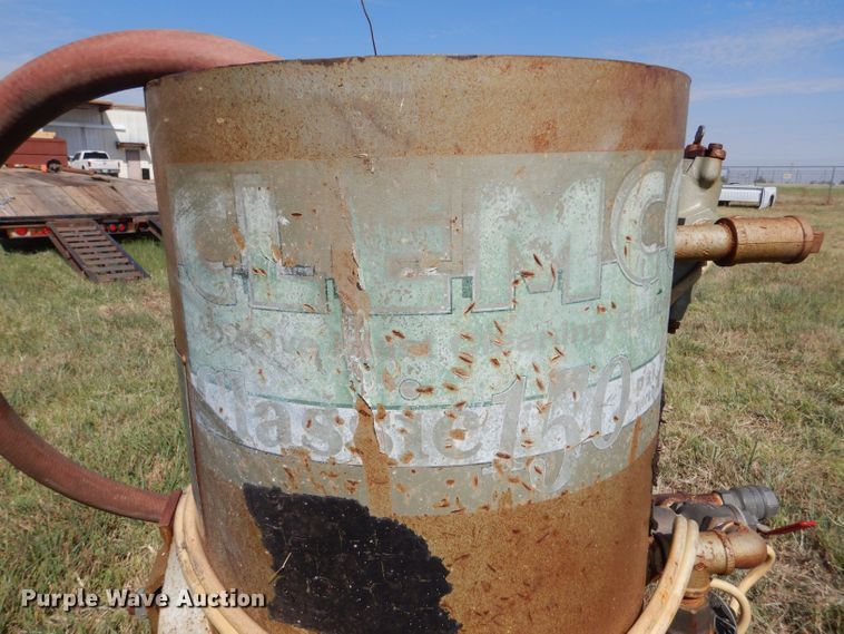 image for item LU9588 (2) Clemco abrasive blast machines