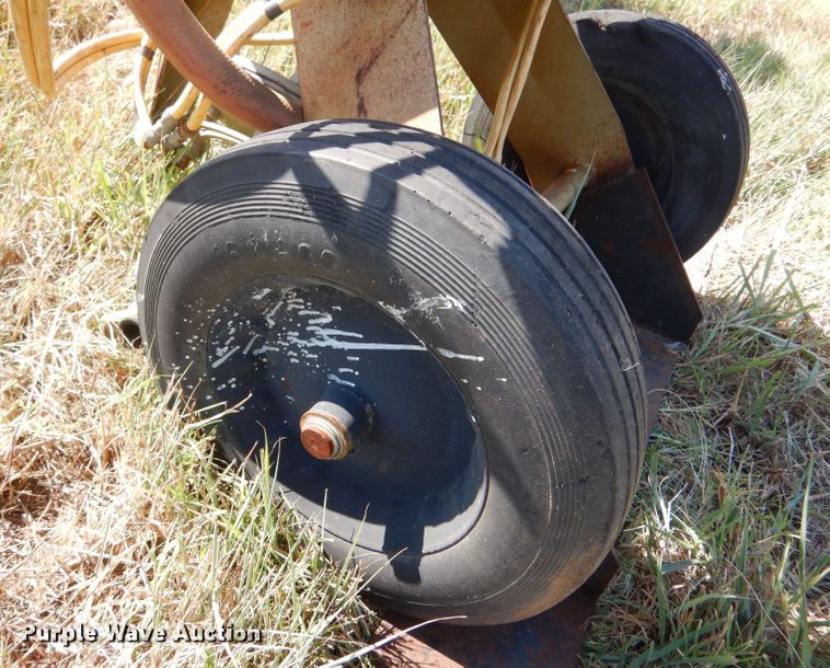 image for item LU9588 (2) Clemco abrasive blast machines