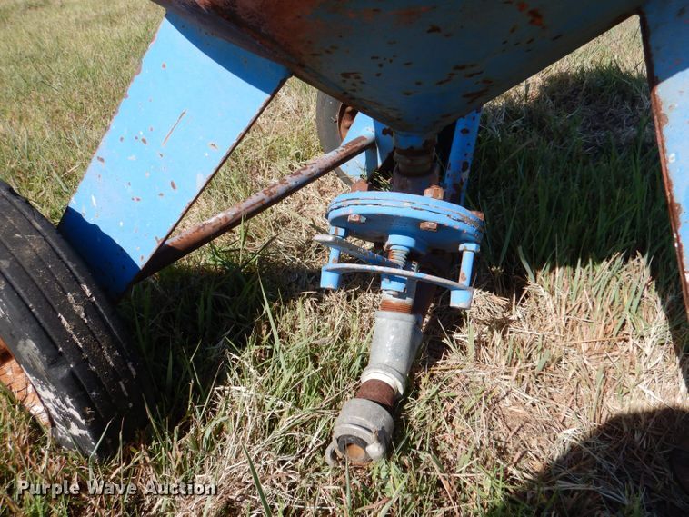 image for item LU9588 (2) Clemco abrasive blast machines