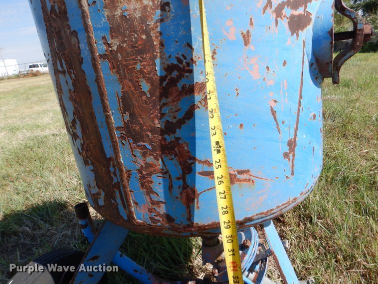 image for item LU9588 (2) Clemco abrasive blast machines