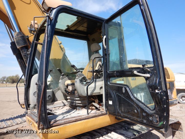 image for item LU9593 2007 Caterpillar 324D L  excavator