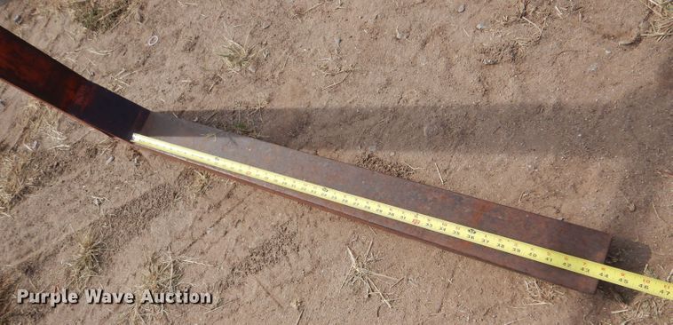 image for item LU9596 44" L forks