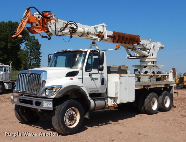 image for item MH9151 2009 International WorkStar 7400  digger derrick truck