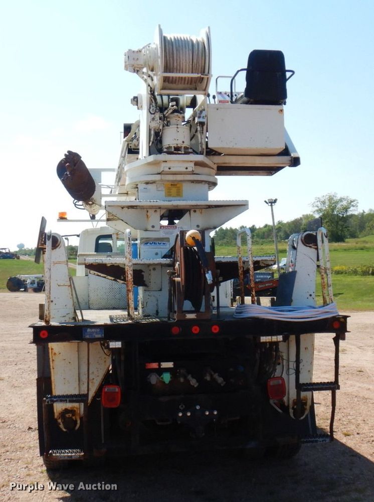 image for item MH9151 2009 International WorkStar 7400  digger derrick truck