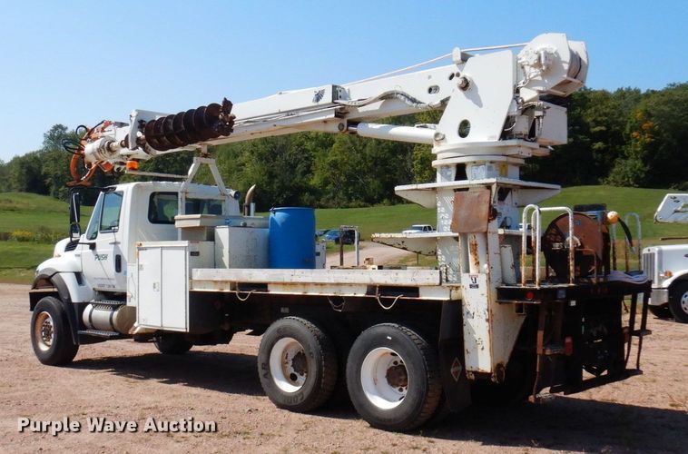 image for item MH9151 2009 International WorkStar 7400  digger derrick truck