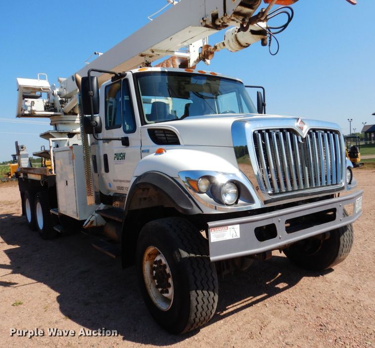 image for item MH9151 2009 International WorkStar 7400  digger derrick truck