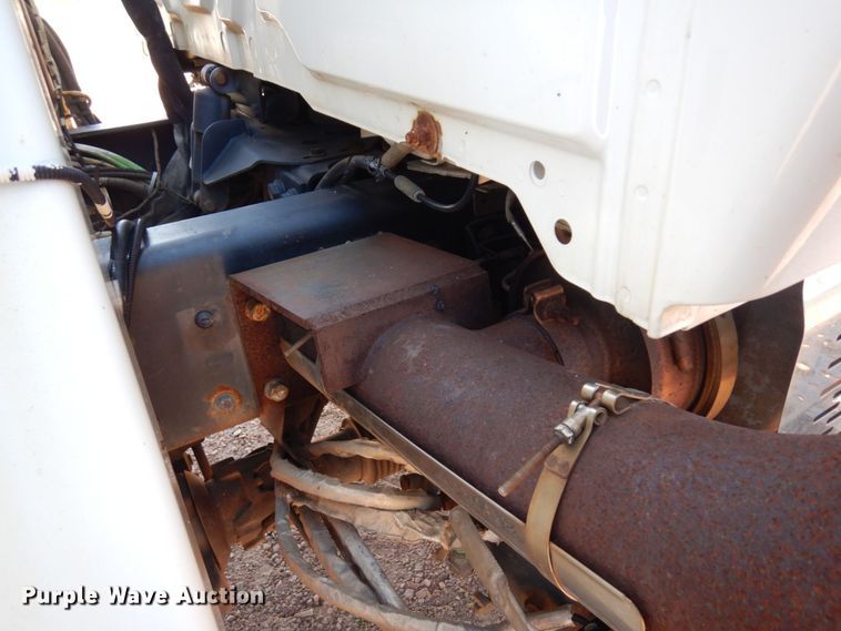 image for item MH9151 2009 International WorkStar 7400  digger derrick truck