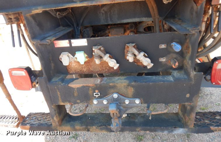 image for item MH9151 2009 International WorkStar 7400  digger derrick truck