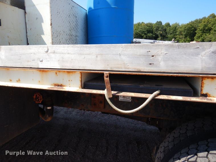 image for item MH9151 2009 International WorkStar 7400  digger derrick truck