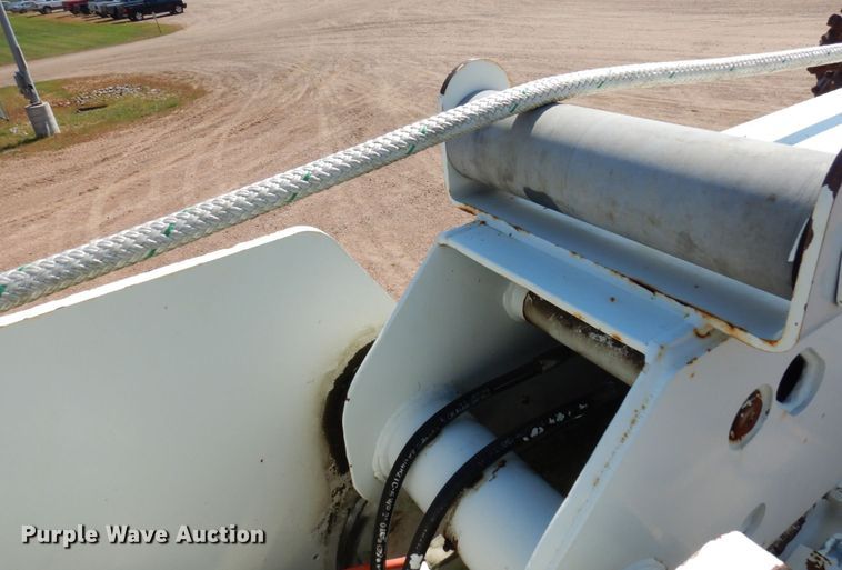 image for item MH9151 2009 International WorkStar 7400  digger derrick truck