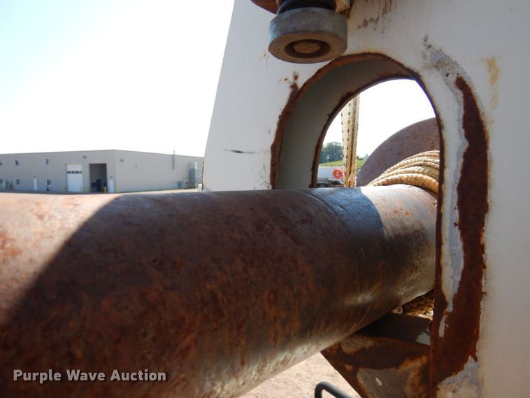 image for item MH9151 2009 International WorkStar 7400  digger derrick truck