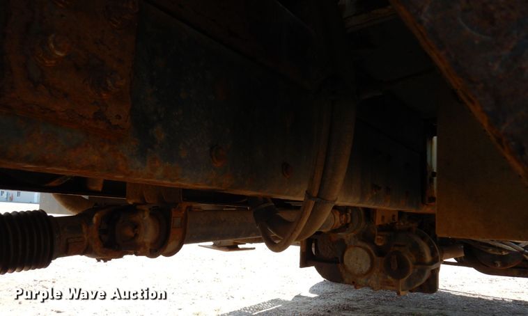 image for item MH9151 2009 International WorkStar 7400  digger derrick truck