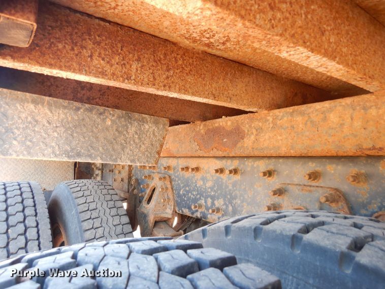 image for item MH9151 2009 International WorkStar 7400  digger derrick truck