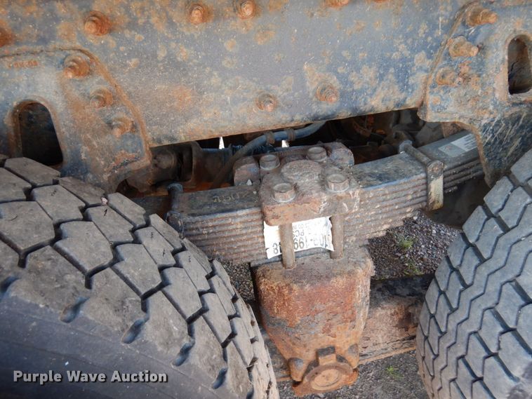 image for item MH9151 2009 International WorkStar 7400  digger derrick truck