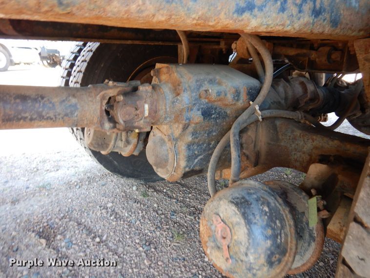 image for item MH9151 2009 International WorkStar 7400  digger derrick truck